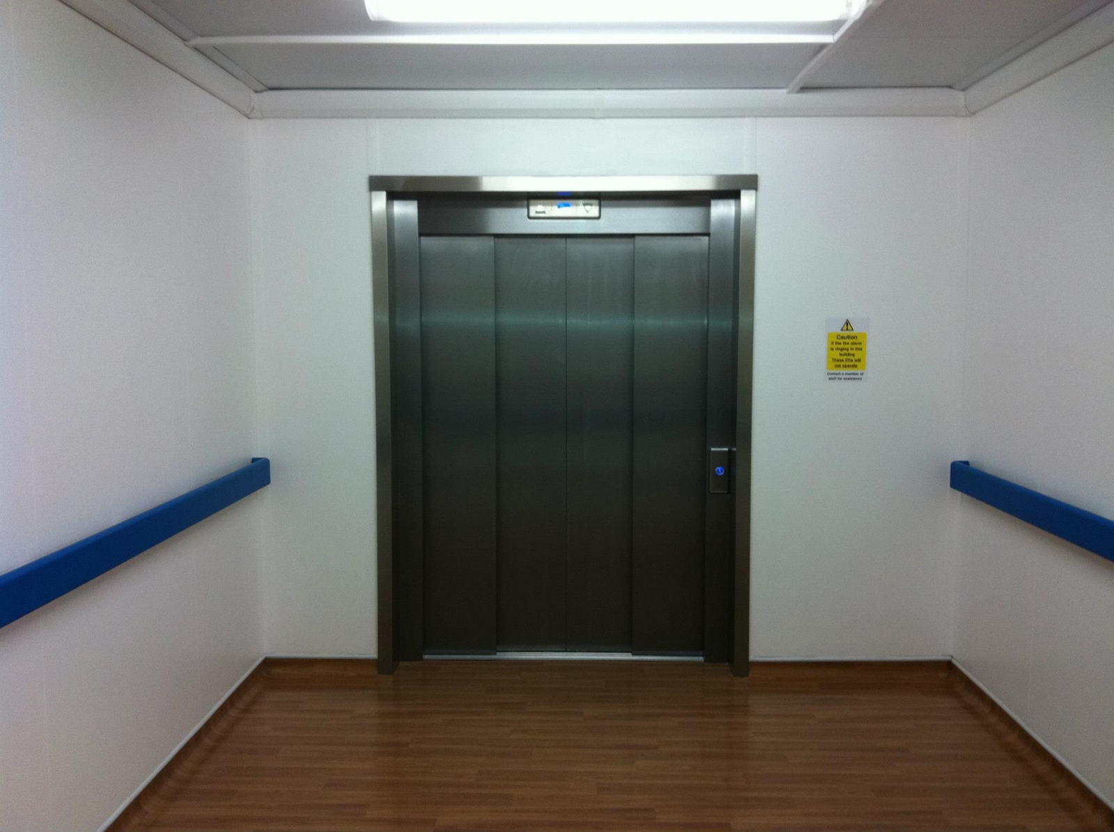 ĐẶC TÍNH KỸ THUẬT CỦA THANG MÁY BỆNH VIỆN